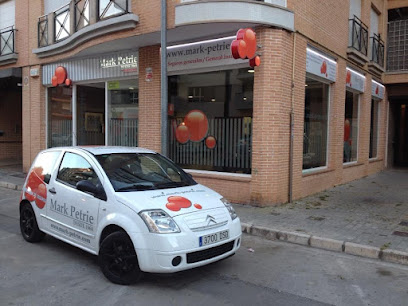 Negocio Mark Petrie